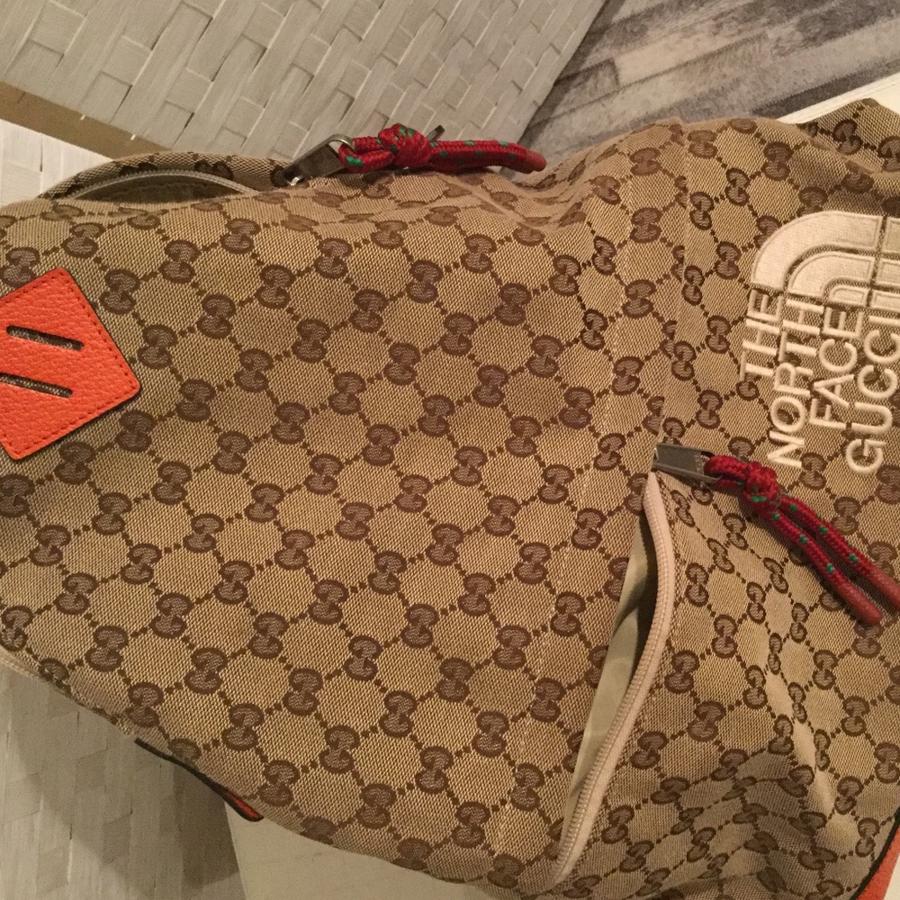 Gucci X Northface  back pack matching cap